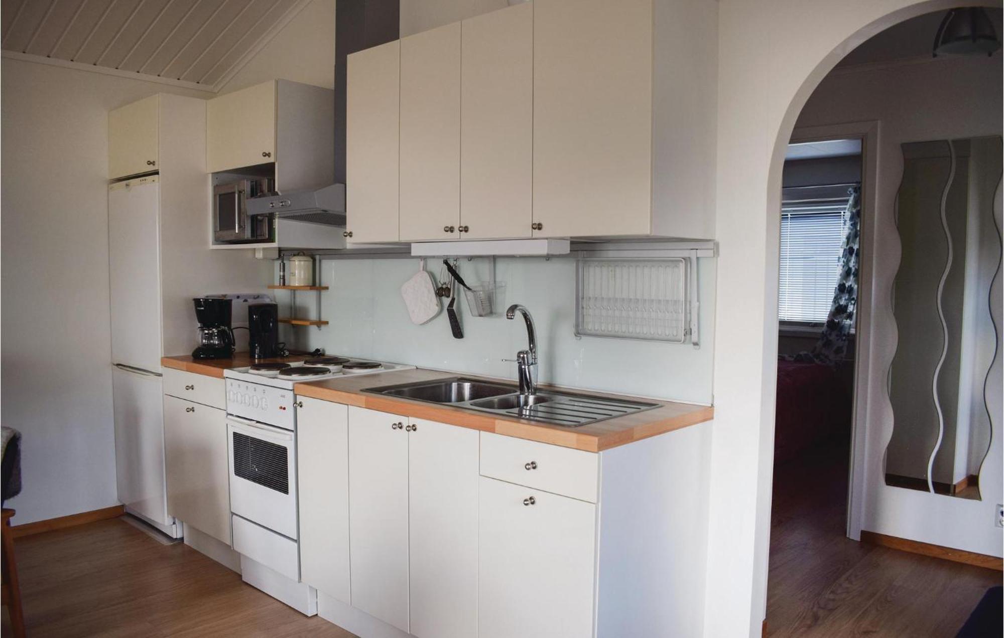 Amazing Home In Loettorp With House Sea View Exterior foto